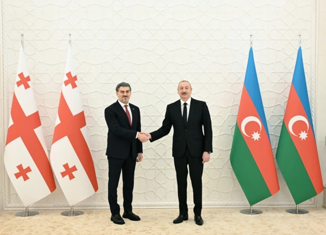İlham Əliyevin sosial şəbəkə hesablarında Gürcüstan prezidenti ilə görüşdən görüntülər paylaşılıb
