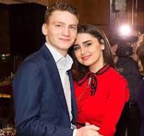 Müğənniyə 400 min dolları Əhmədzadənin qohumları verib FOTO